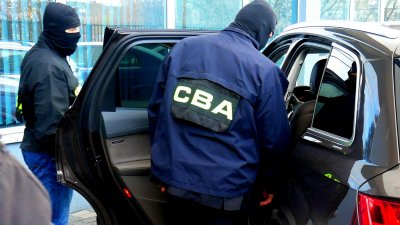 70 osób zatrzymanych przez CBA. 1000 zarzutów. 1,63 miliarda złotych strat SK Banku