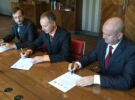 Przejdź do zakładki Współpraca CBA, GPW i KNF