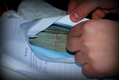 Wyłudzili 1mln zł, zostali zatrzymani. W innym wątku śledztwa do aresztu trafił burmistrz Pułtuska